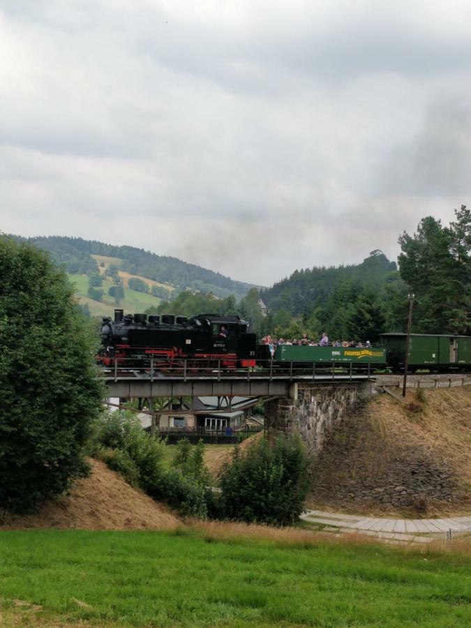 Ferienwohnung Bimmelbahn-Blick Neudorf  Exteriér fotografie